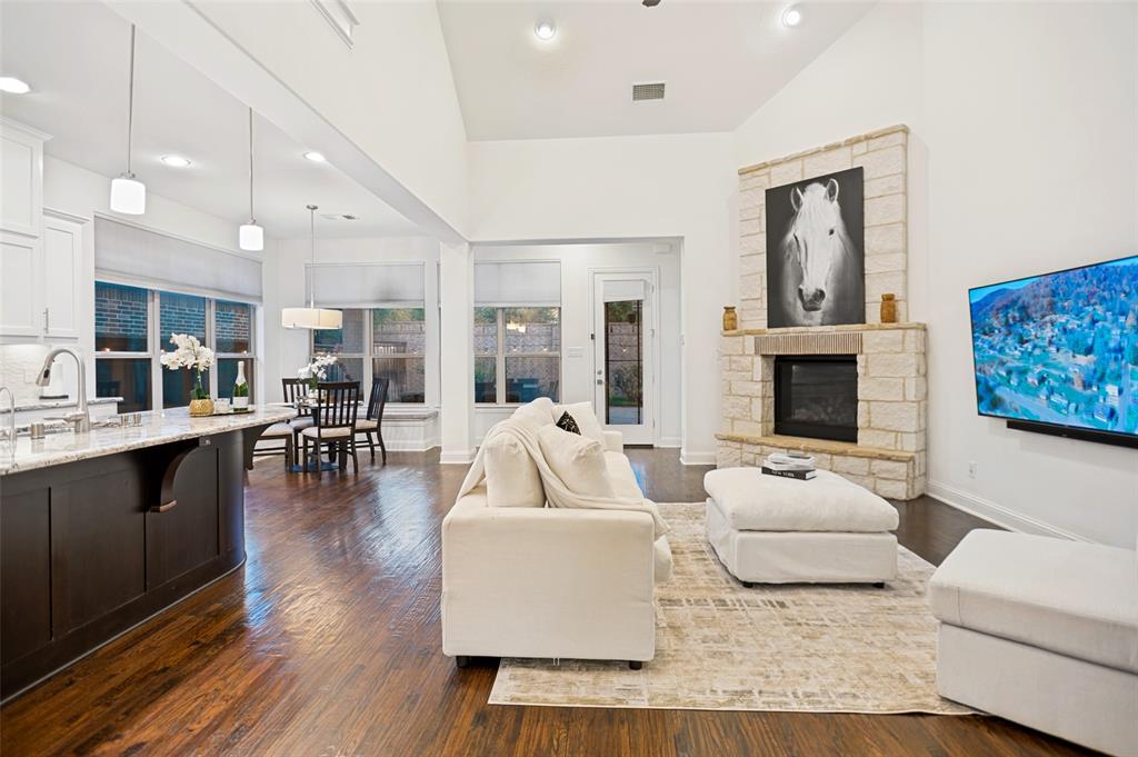 3224 Balcones Drive