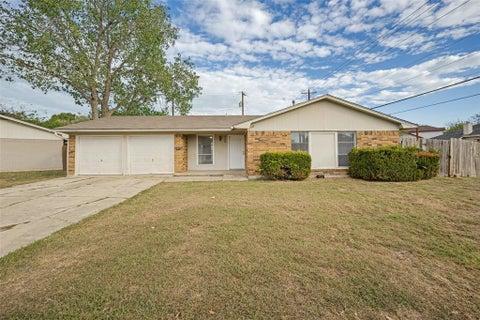 Photo of 4100 Selene Drive, Denton, TX 76209 (MLS # 21421621)