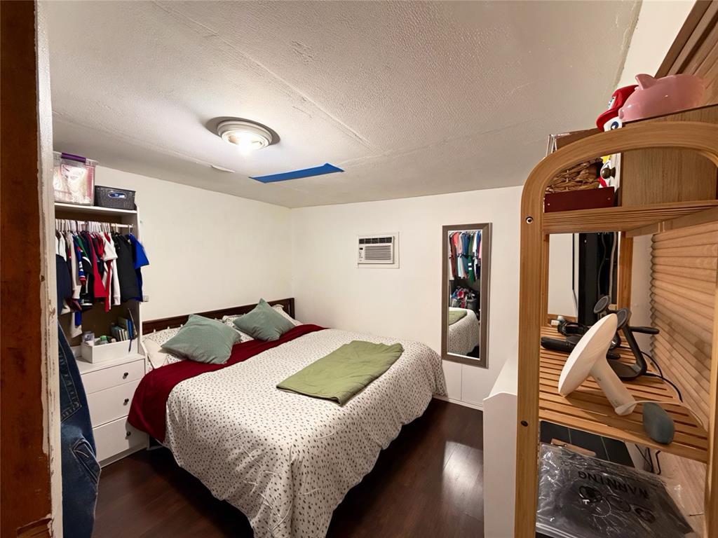 Valwood Park 20 - Residential