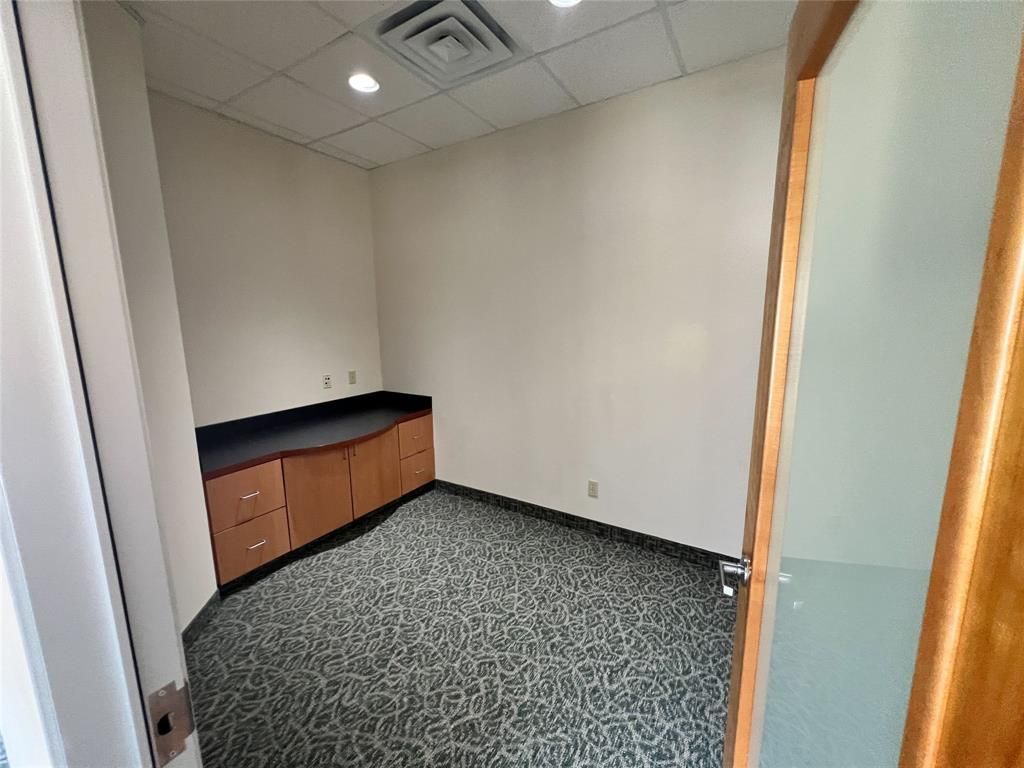 Photo of 5926 W Parker Road #500, Plano, TX 75093 (MLS # 21150829)