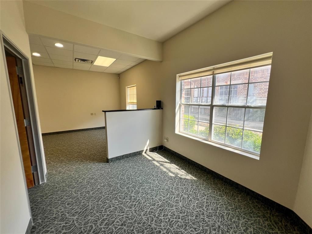 Photo of 5926 W Parker Road #500, Plano, TX 75093 (MLS # 21150829)