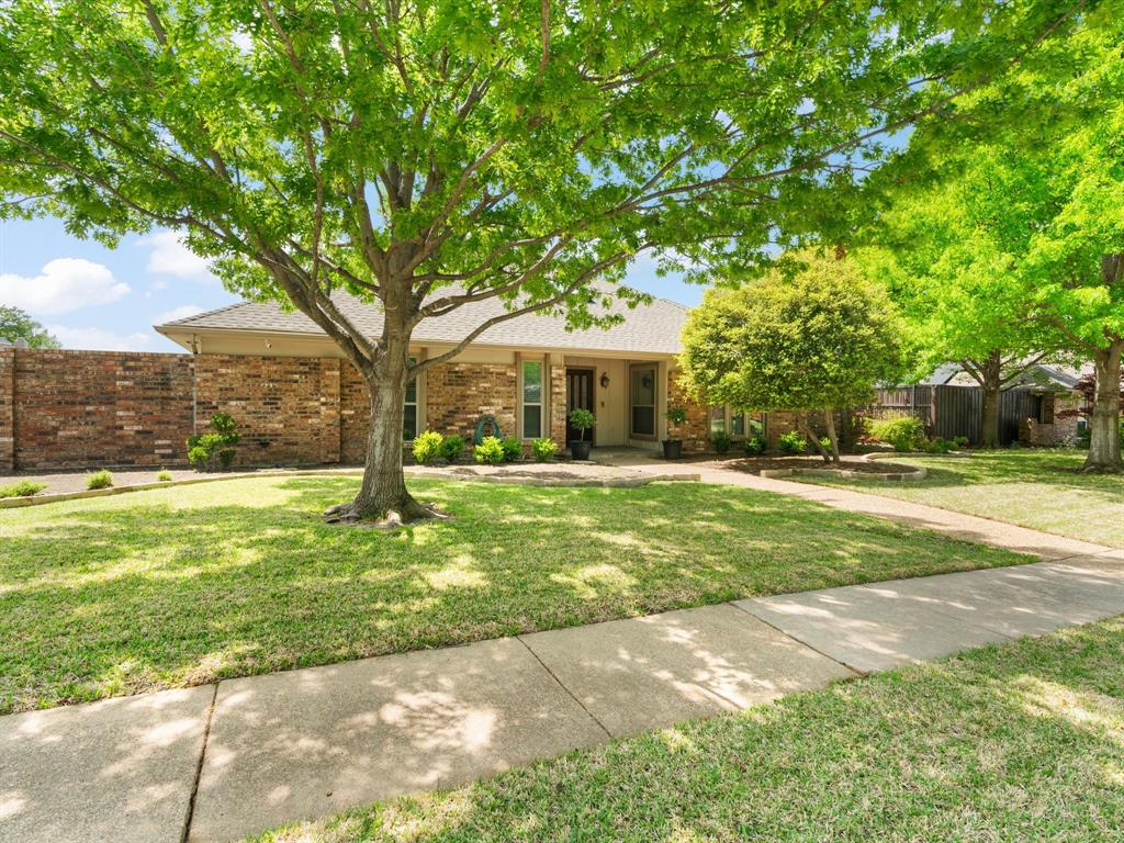 2512 Chadbourne Drive