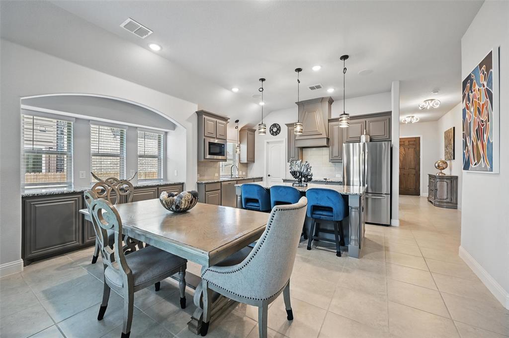 625 Ridgewater Trail