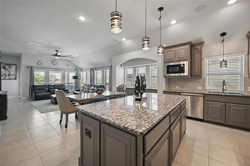 625 Ridgewater Trail