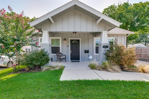 Photo of 3233 Lubbock Avenue, Fort Worth, TX 76109 (MLS # 21420698)
