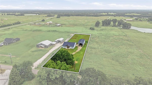 119 ARKANSAS RD, SADLER, TX 76264 - Image 801790843eedebbd2aa72a49a07d8e7c/79669276