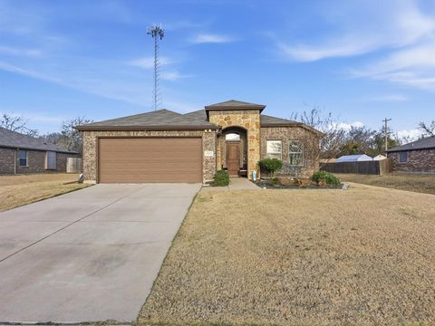 400 Highmeadow Drive Aubrey TX 76227