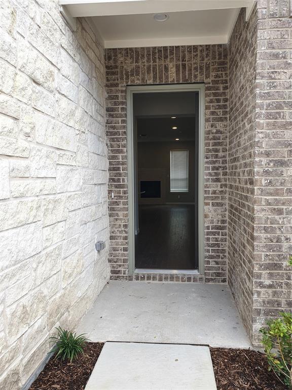 8266 Primrose Way