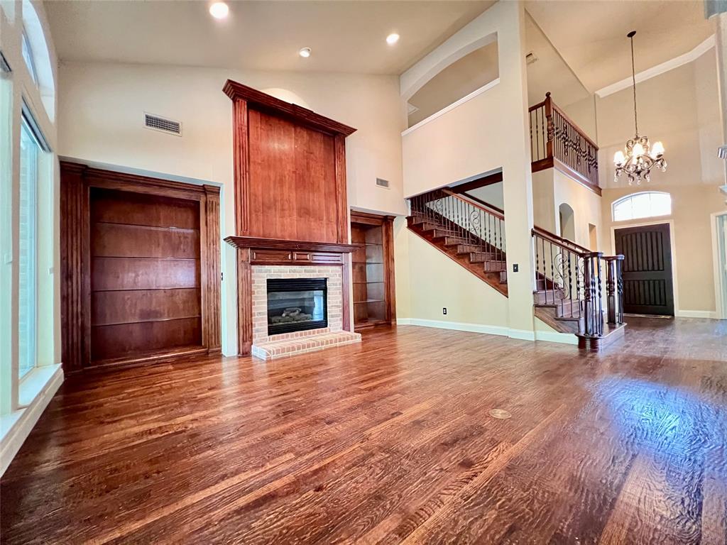 900 Autumn Court