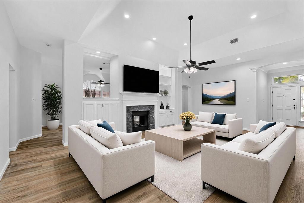 8420 Grand View Drive