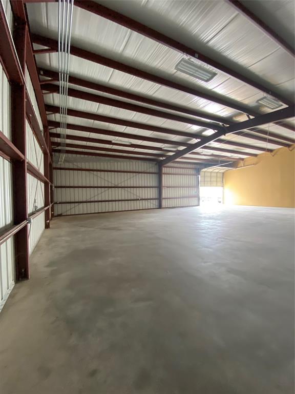 SCHON CENTER - Commercial Lease