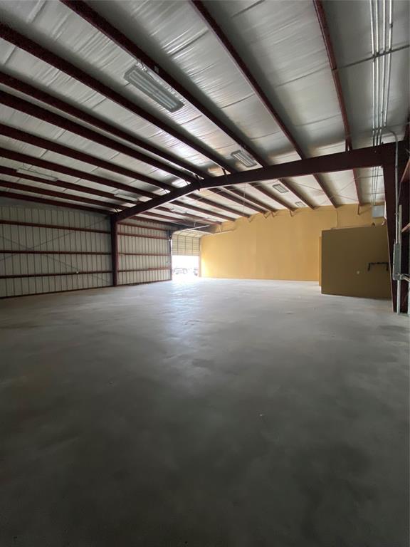 SCHON CENTER - Commercial Lease