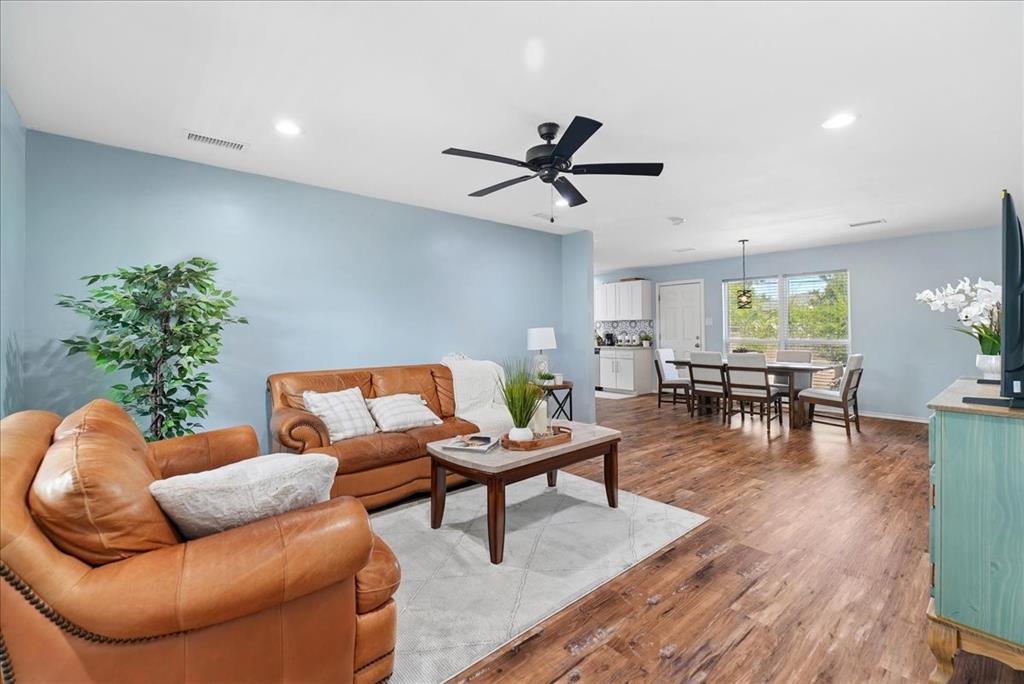 1445 Caravan Trail