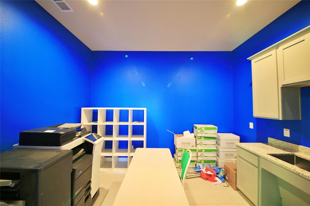 S13638 - Commercial Lease