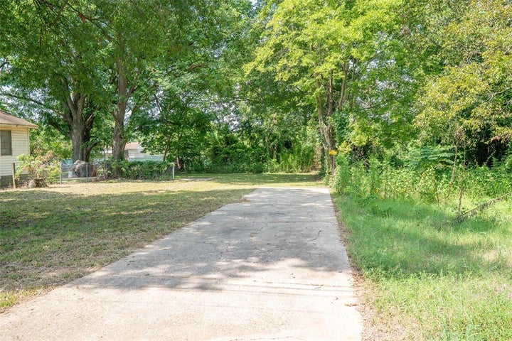 Photo 1 of 7 — 1609 Plum, Texarkana, TX 75501