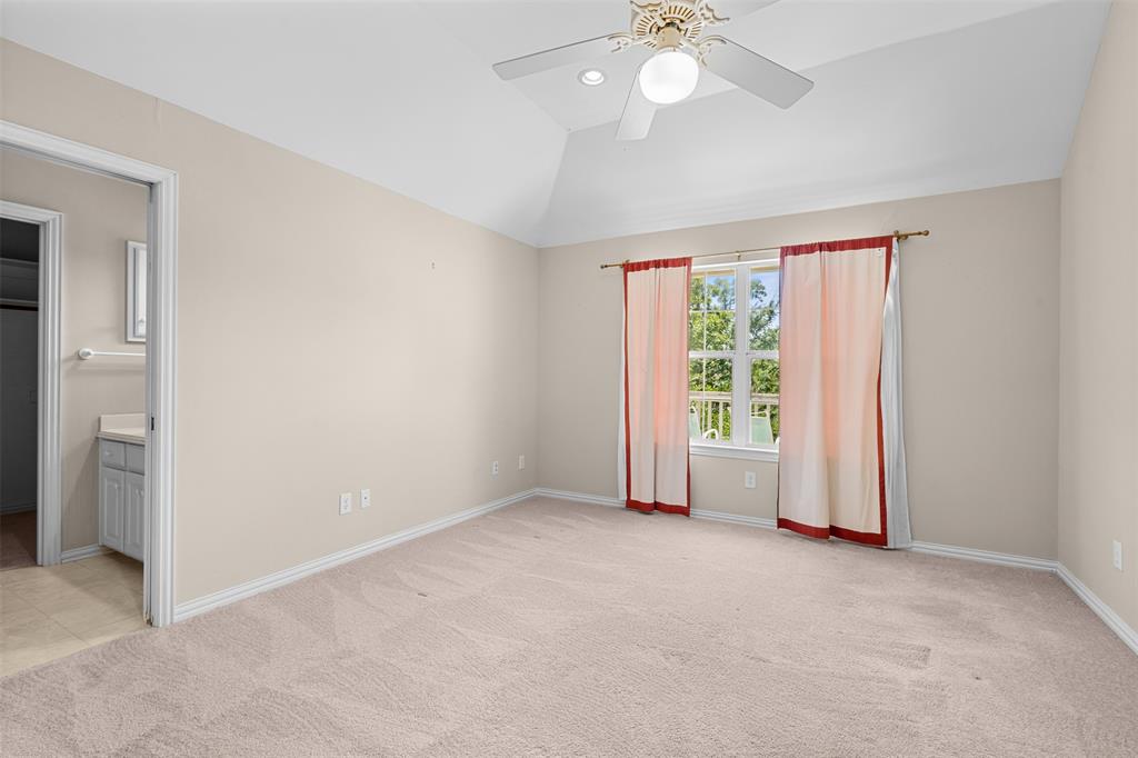 Emerald Sound At Lake Lewisvil - Residential