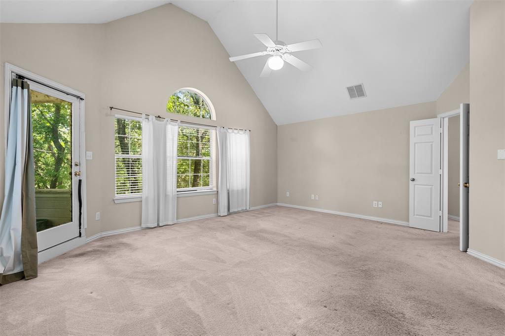 Emerald Sound At Lake Lewisvil - Residential