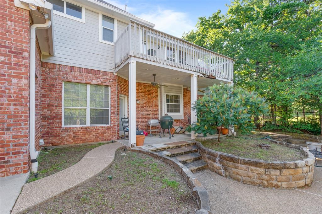 Emerald Sound At Lake Lewisvil - Residential