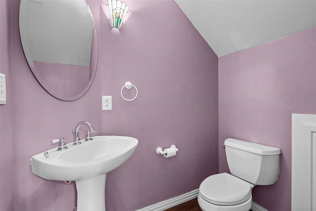 Emerald Sound At Lake Lewisvil - Residential