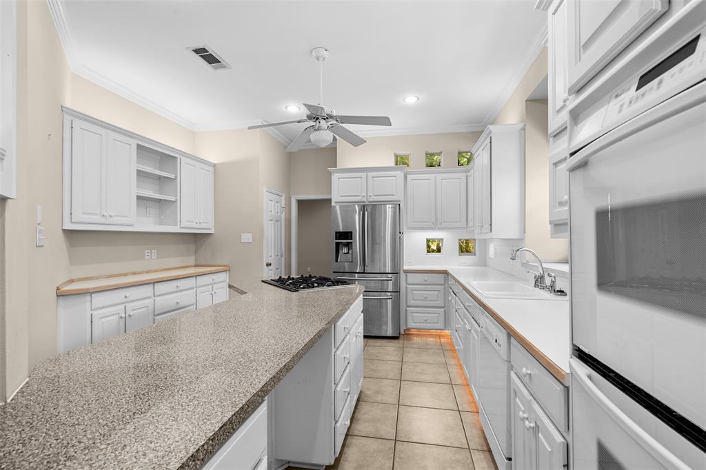 Emerald Sound At Lake Lewisvil - Residential