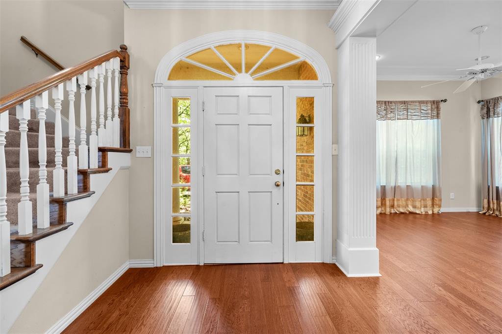 Emerald Sound At Lake Lewisvil - Residential