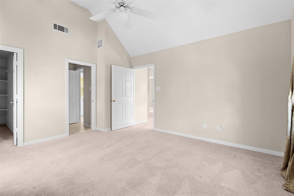 Emerald Sound At Lake Lewisvil - Residential