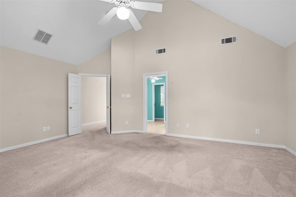 Emerald Sound At Lake Lewisvil - Residential