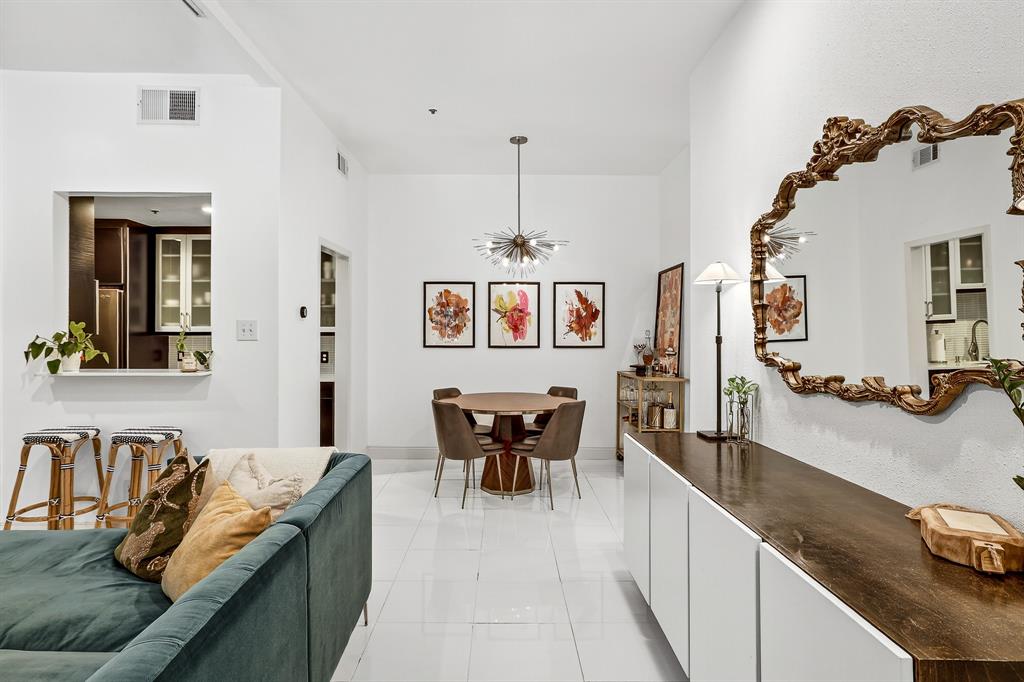 4334 Buena Vista Street B