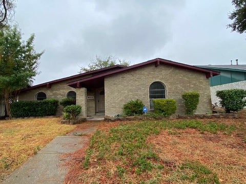Photo of 3113 Pamela Place, Garland, TX 75044 (MLS # 21400973)