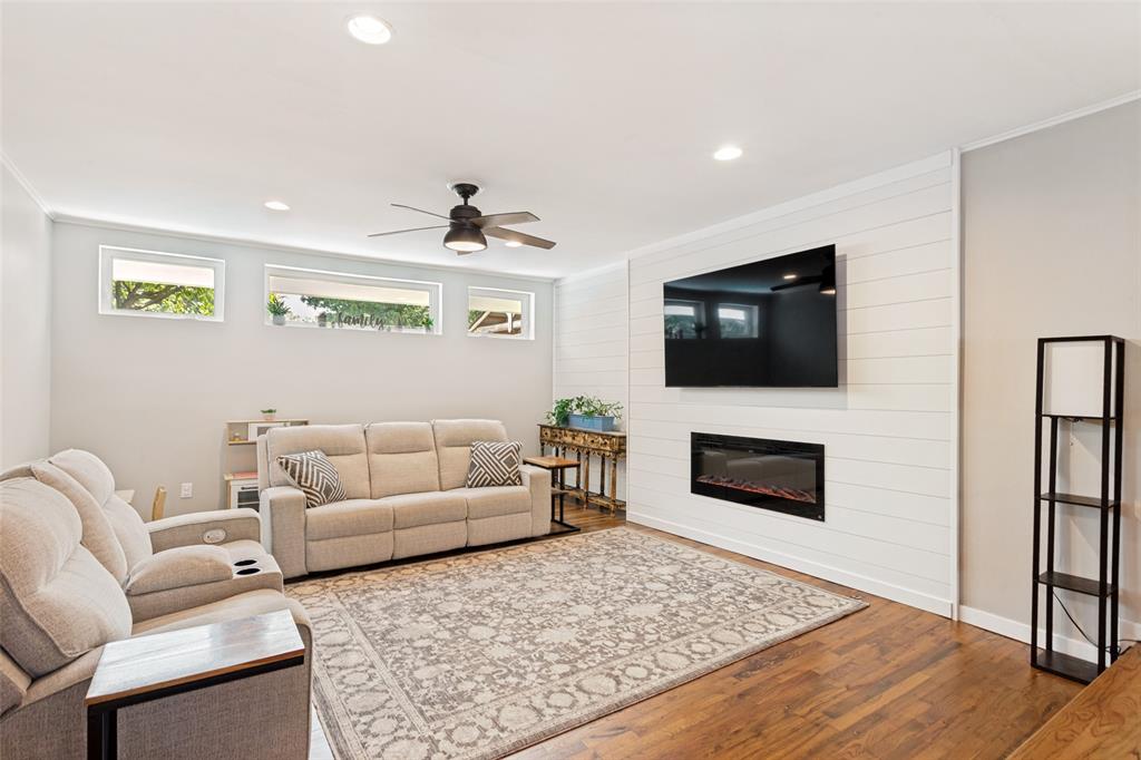 4312 Warnock Court