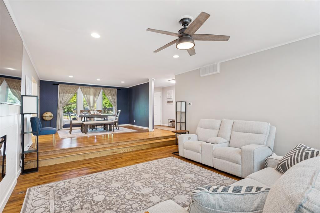 4312 Warnock Court