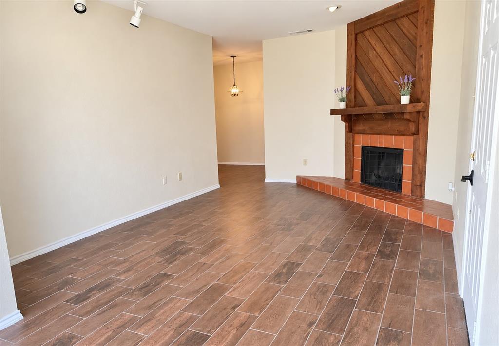9600 Royal Lane 302