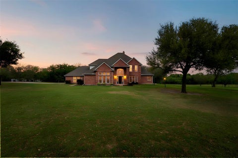 Photo of 6239-B Fm 879, Ennis, TX 75119 (MLS # 21372810)