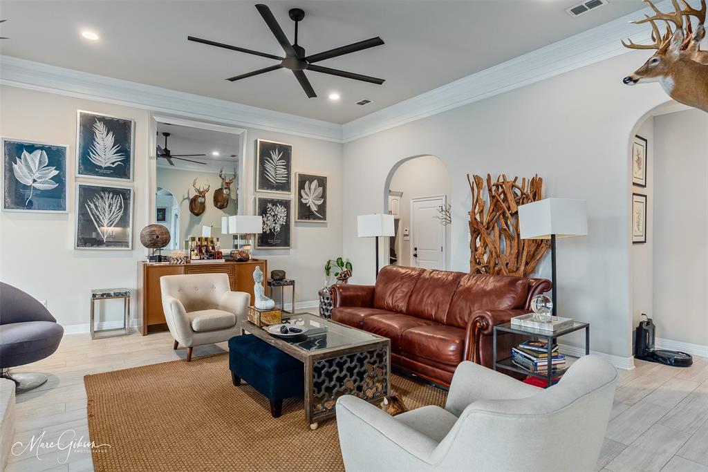 Bossier City, Louisiana 71111, United States, 3 Bedrooms Bedrooms, ,2 BathroomsBathrooms,Residential,Contingent,99533