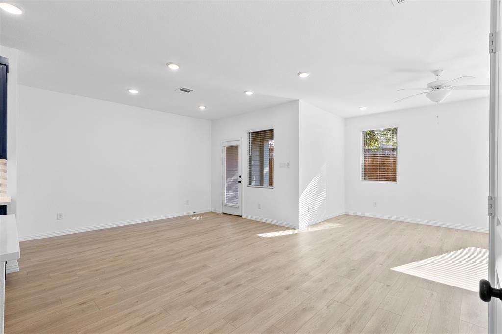 Sereno Oaks at Buckner Terrance - Residential Lease