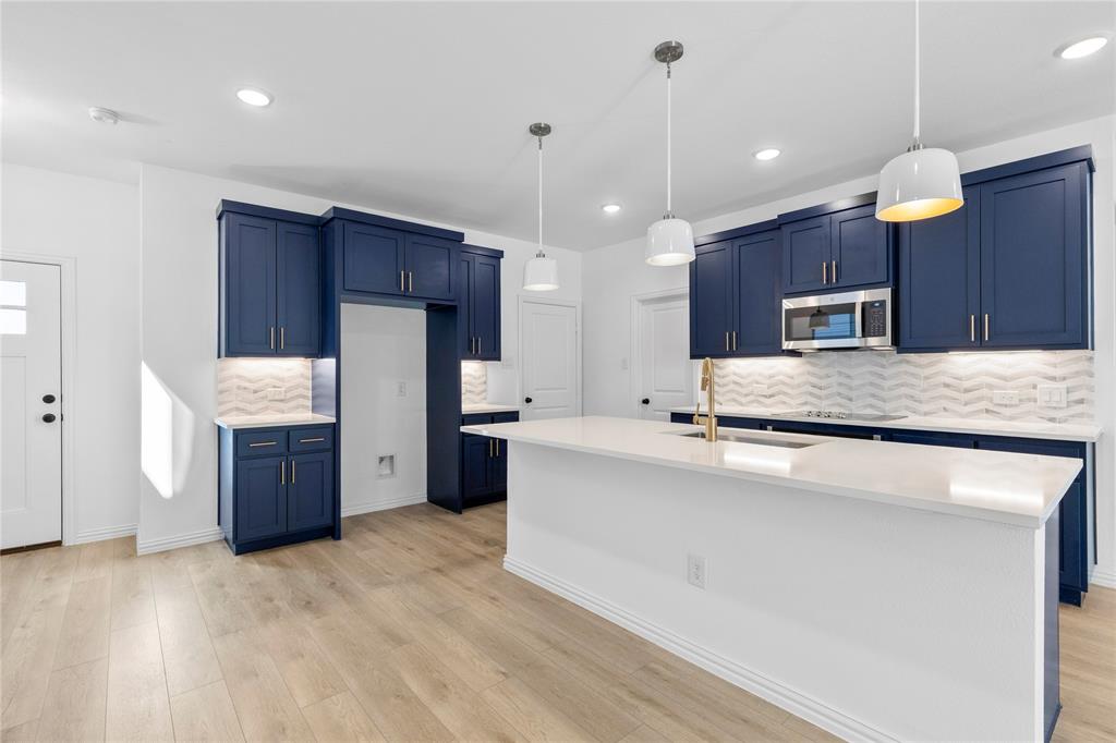 Sereno Oaks at Buckner Terrance - Residential Lease