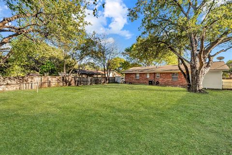 Tiny photo for 2725 Wesleyan Drive, Irving, TX 75062 (MLS # 21100937)