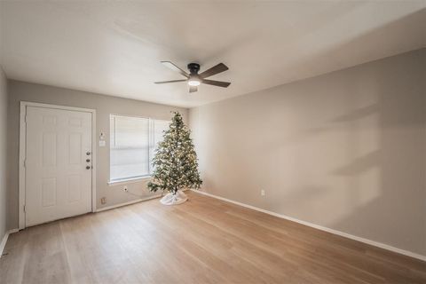 Tiny photo for 2725 Wesleyan Drive, Irving, TX 75062 (MLS # 21100937)