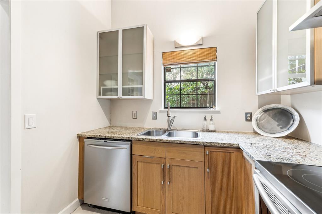 4110 Travis Condos - Residential