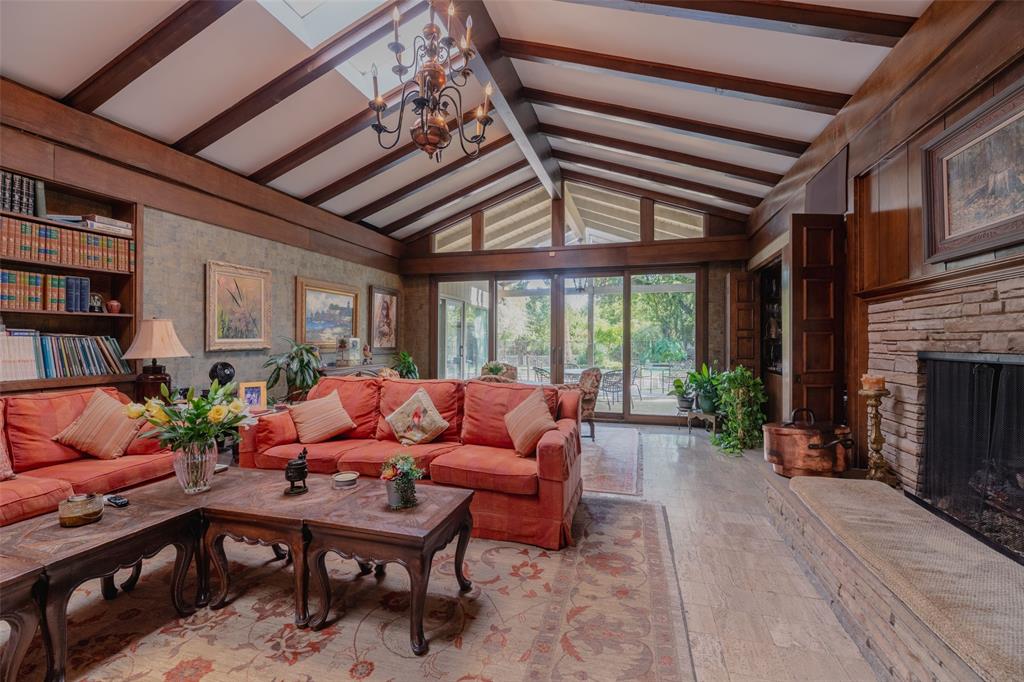 Gaywood ST 522.45FR Walnut Hill - Residential