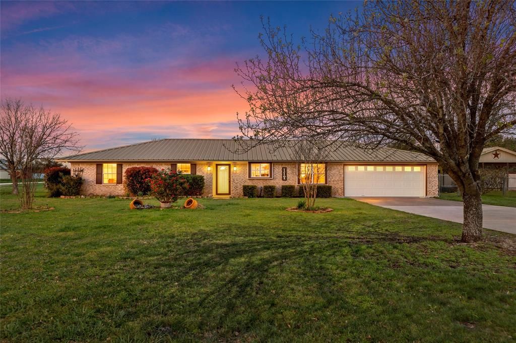 Photo of 117 N 9th Street, Lott, TX 76656 (MLS # 21196454)