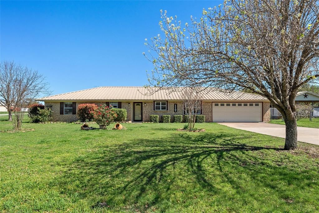 Photo of 117 N 9th Street, Lott, TX 76656 (MLS # 21196454)