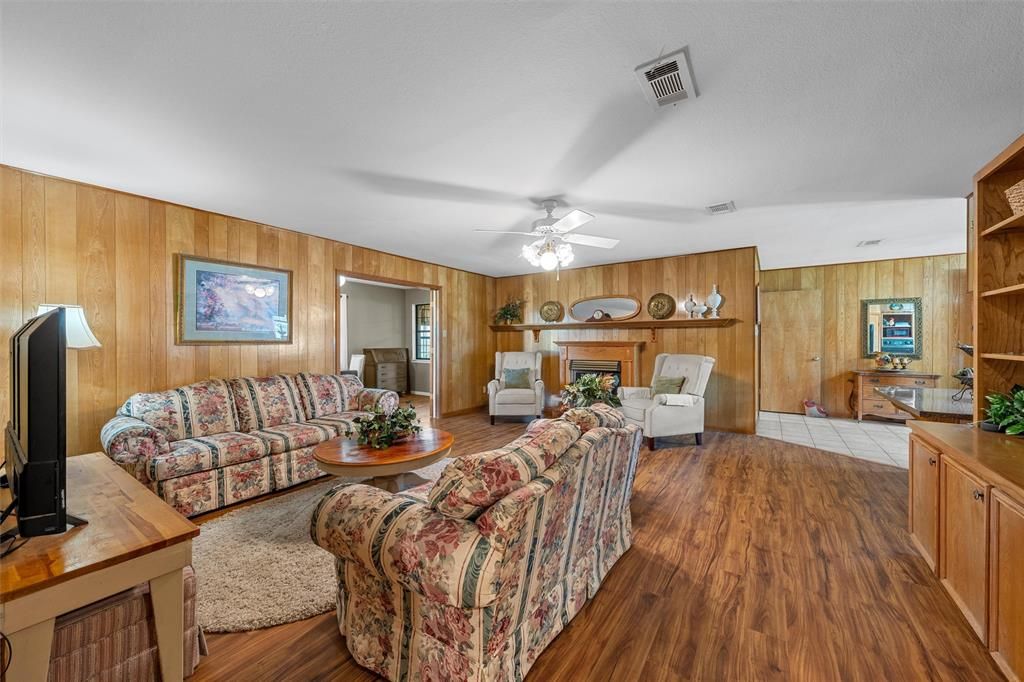 Photo of 117 N 9th Street, Lott, TX 76656 (MLS # 21196454)