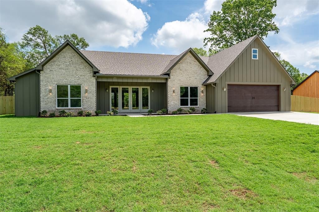 Photo of 14009 Hidden Brook, Flint, TX 75762 (MLS # 21391786)