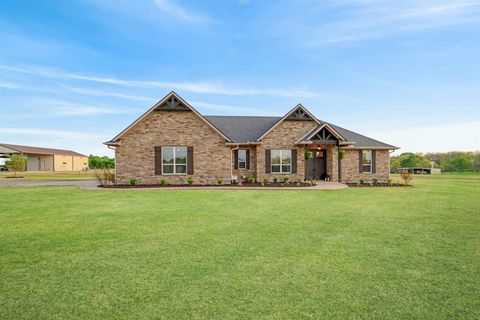 Photo of 1390 COUNTY ROAD 3500, Honey Grove, TX 75446 (MLS # 21228301)