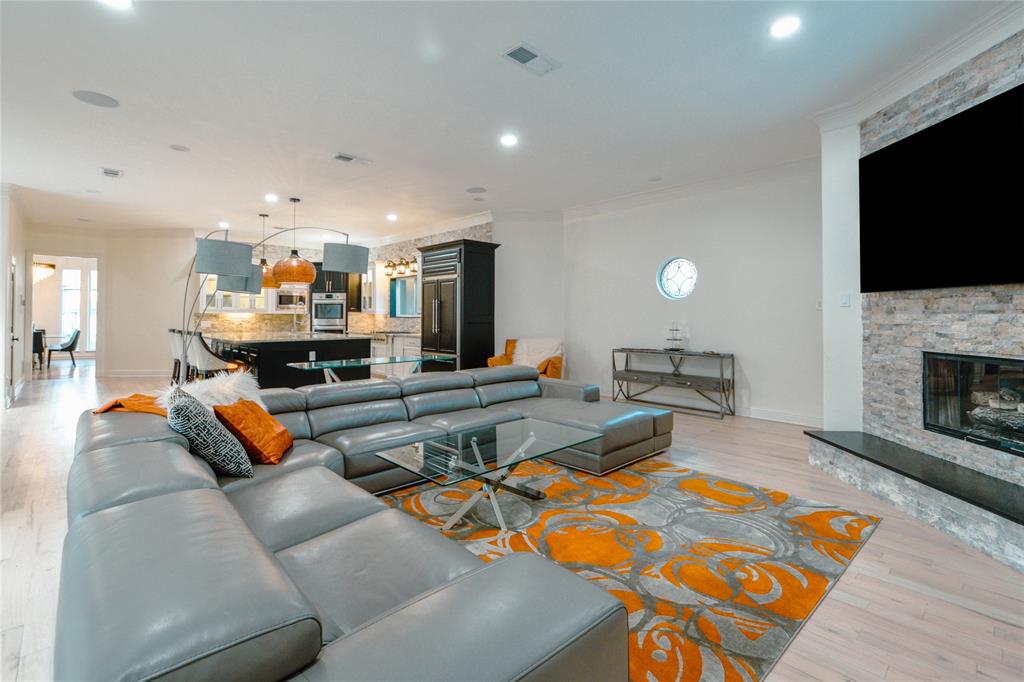 The Hills of Central Park - Residential