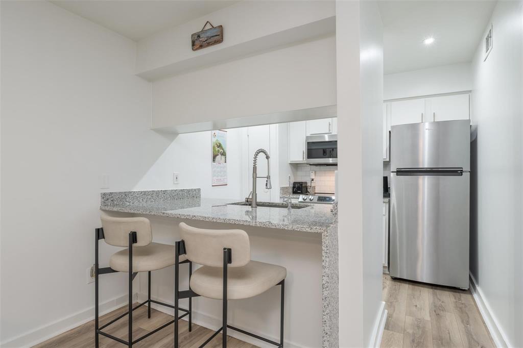 4837 Cedar Springs Road 110