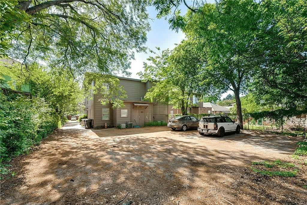 Winnetka Heights Add - Residential Income