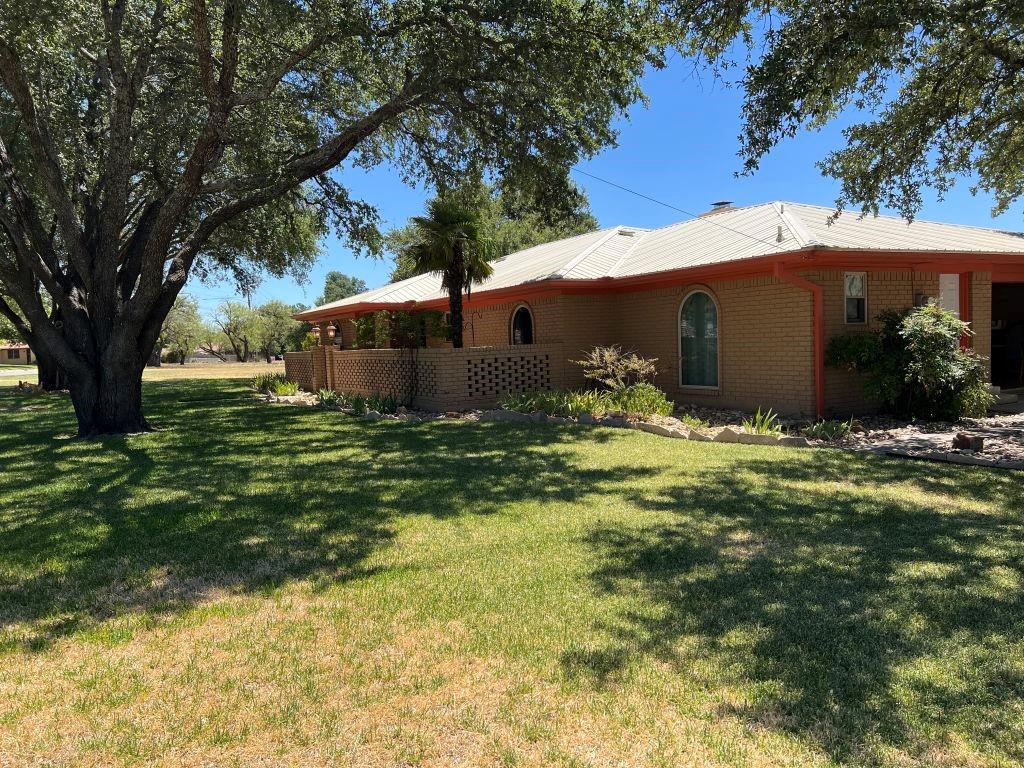 4401 River Oaks Drive