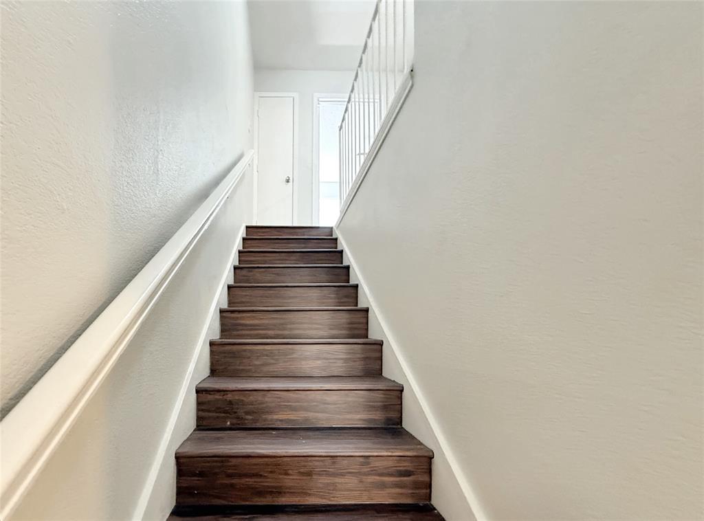 SUMMERCREST - Residential Lease